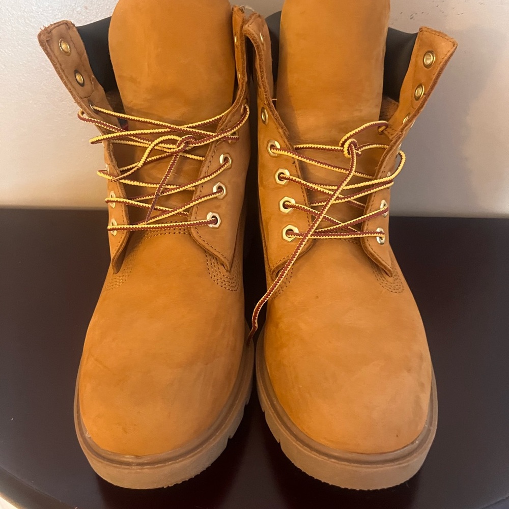 Timberland Boots - Picture 5 of 5